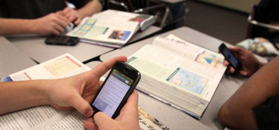 Smartphone usato per studiare
